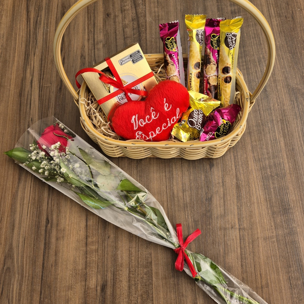 Cesta Carinho com Rosa, Chocolates e Pel�cia