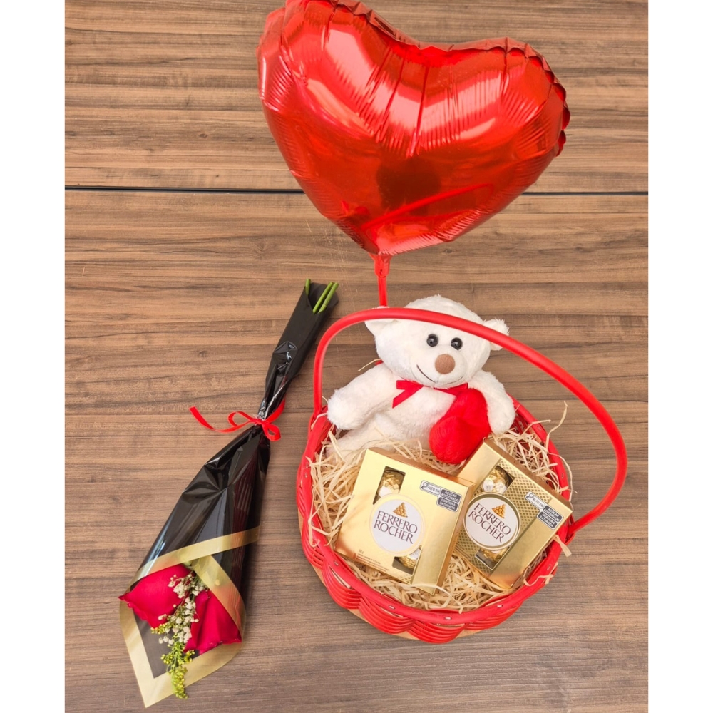 Cesta Encanto com Rosas, Urso, Ferrero e Bal�o
